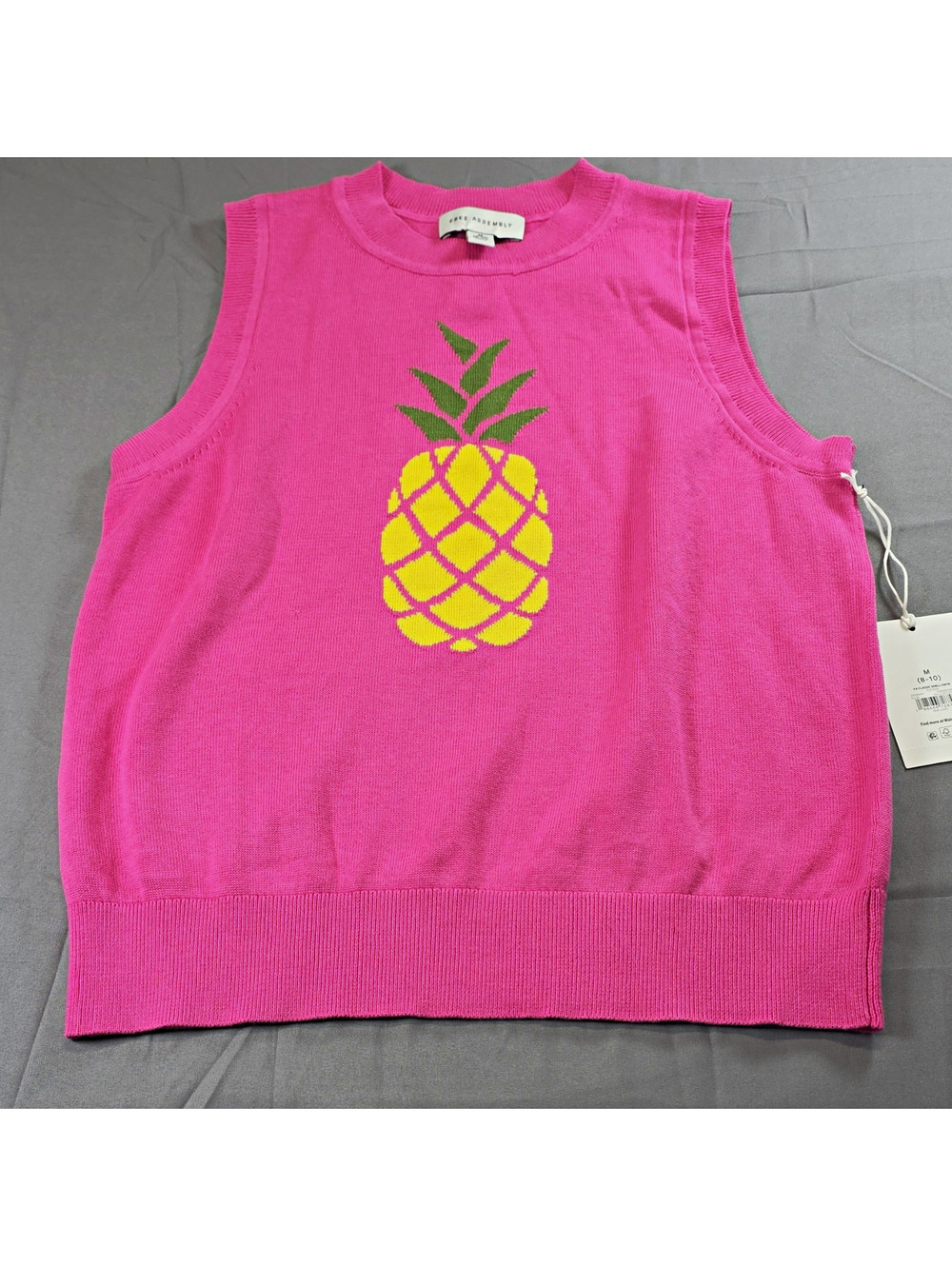 NWT Free Assembly Pink Pineapple Graphic Knit Sweater Vest M